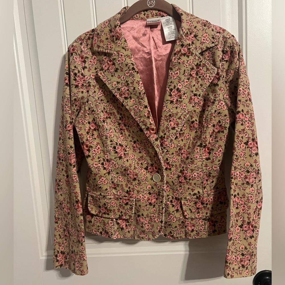#7191. No Boundaries Floral Corduroy Blazer. Size Junior 11/13